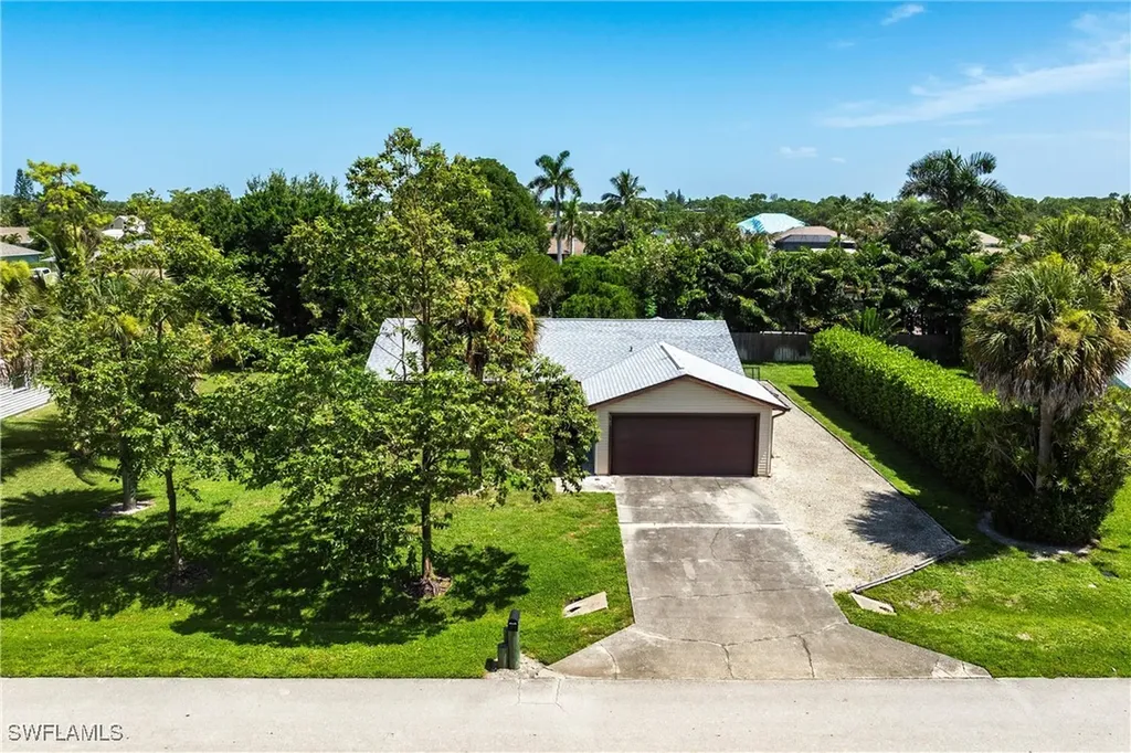 2345 Outrigger Lane Naples FL 34104