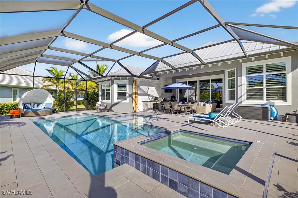 6040 Lucaya Way Naples FL 34113