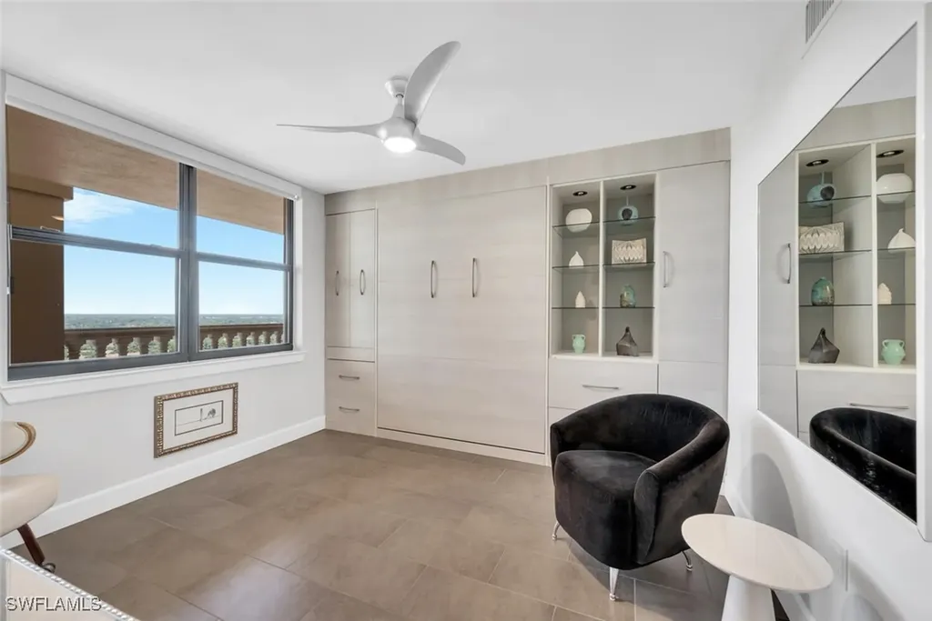 6585 Nicholas Boulevard Naples FL 34108