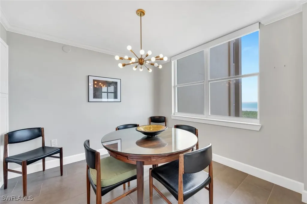 6585 Nicholas Boulevard Naples FL 34108