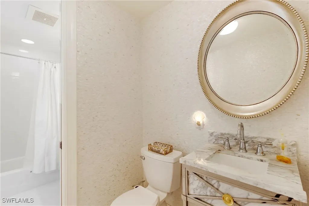 700 La Peninsula Boulevard Naples FL 34113