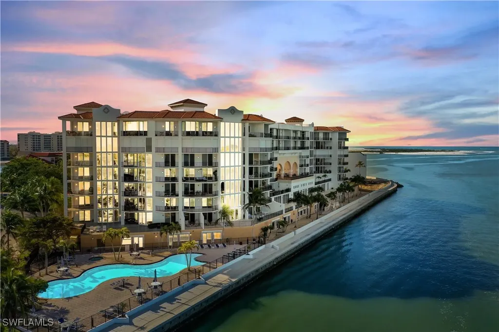 700 La Peninsula Boulevard Naples FL 34113