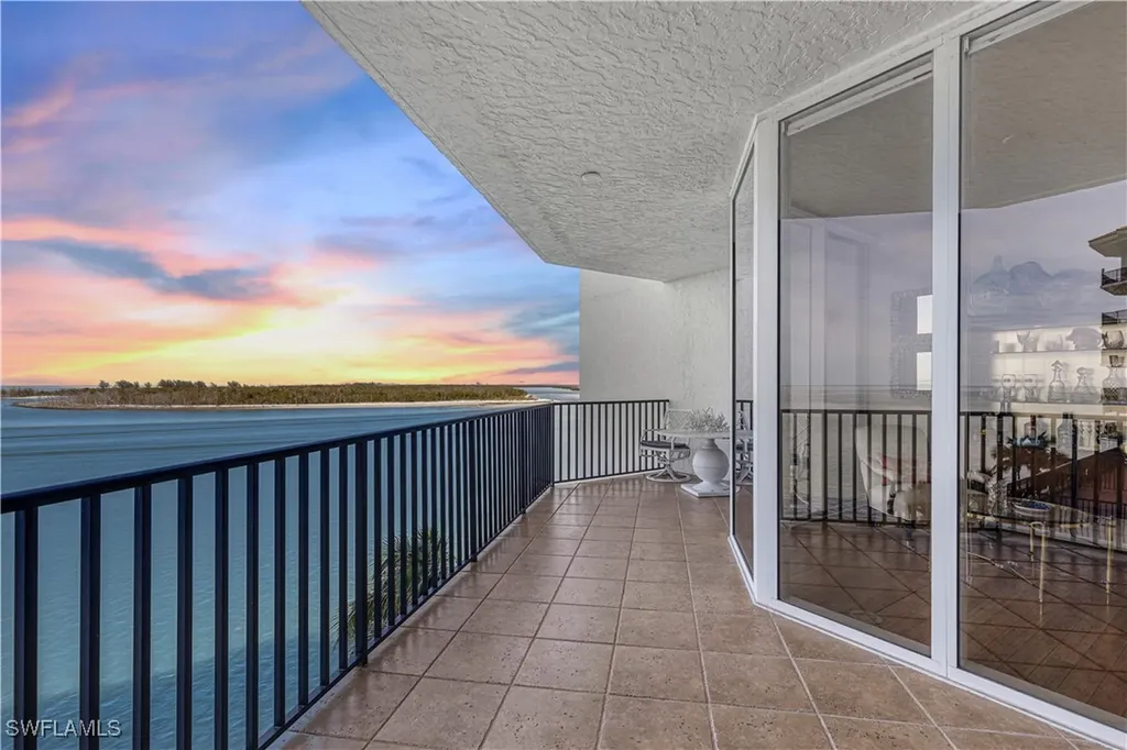 700 La Peninsula Boulevard Naples FL 34113