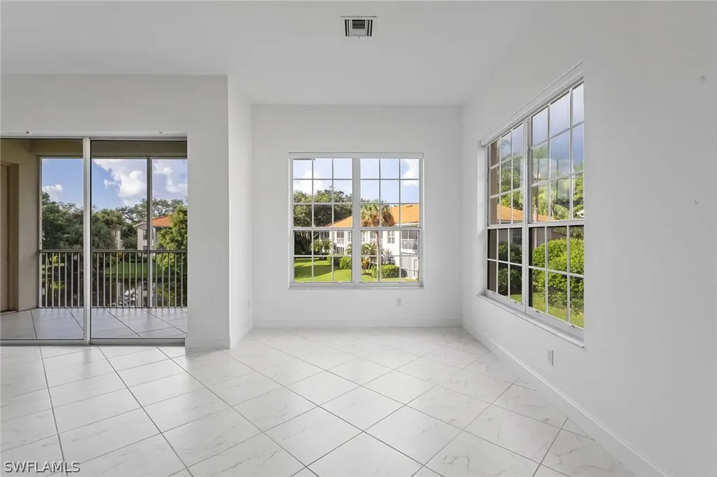 1319 Egrets Landing Naples FL 34108