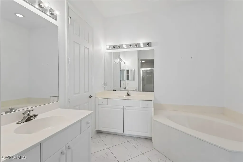 1319 Egrets Landing Naples FL 34108