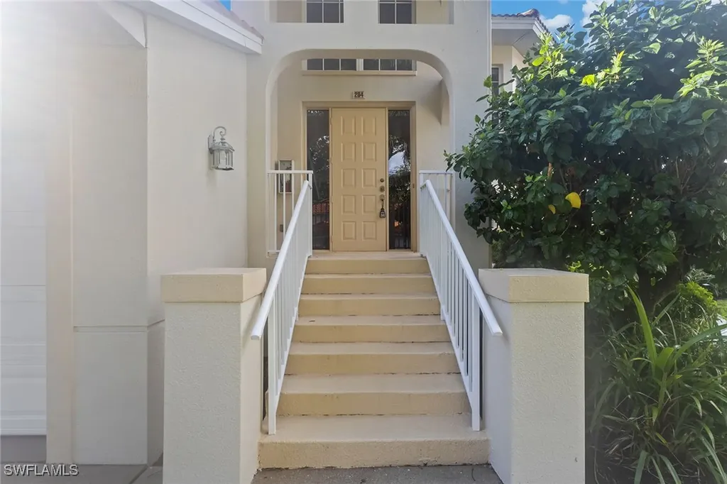 1319 Egrets Landing Naples FL 34108