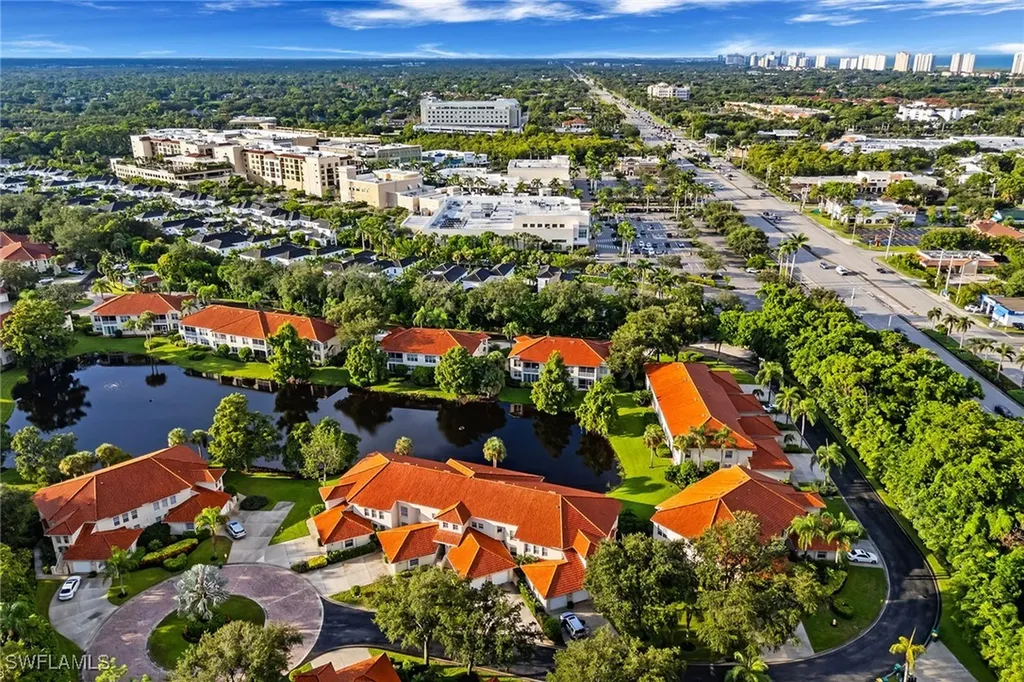 1319 Egrets Landing Naples FL 34108