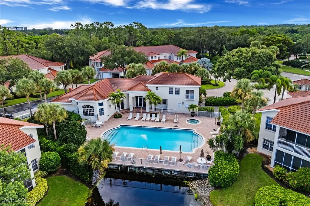 1319 Egrets Landing Naples FL 34108