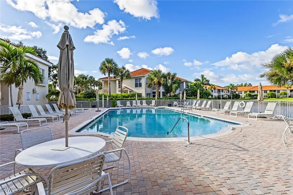 1319 Egrets Landing Naples FL 34108