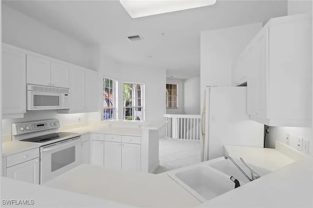 1319 Egrets Landing Naples FL 34108