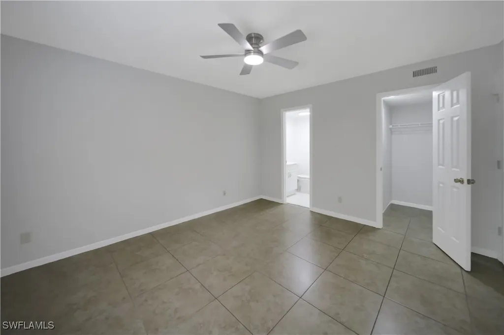 4621 Bayshore Drive Naples FL 34112
