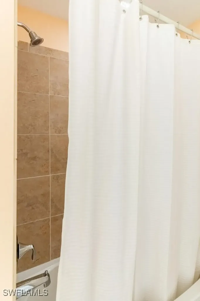 9723 Acqua Court Naples FL 34113