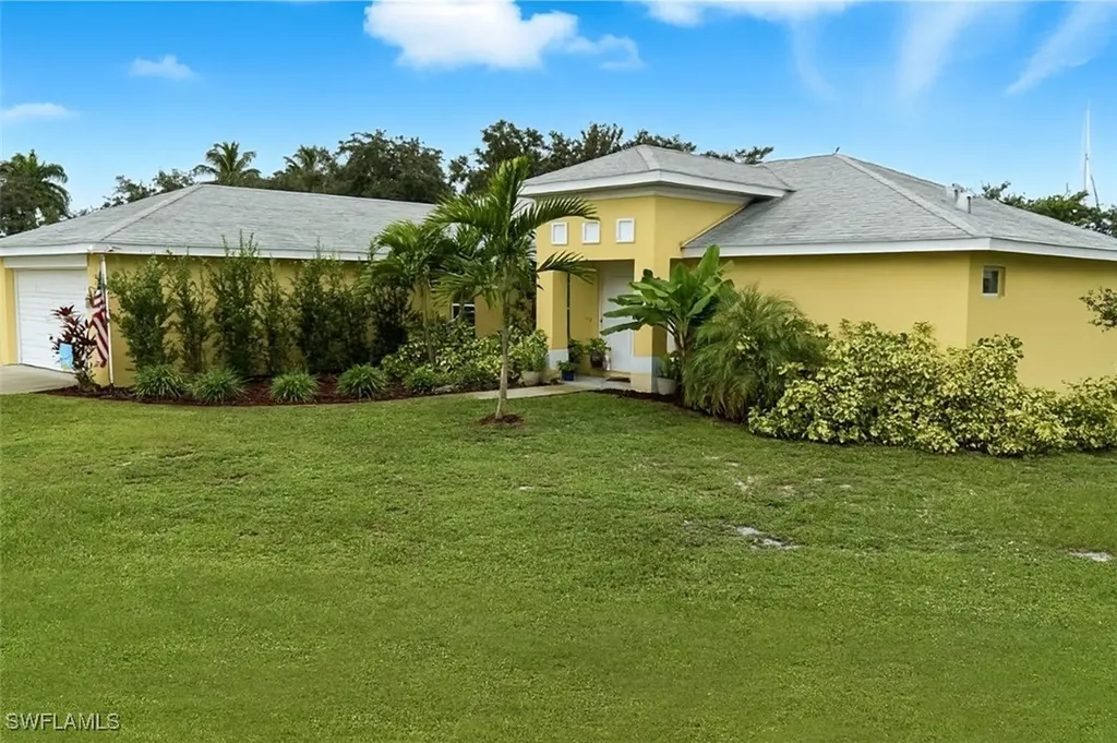 176 Venus Cay Naples FL 34114