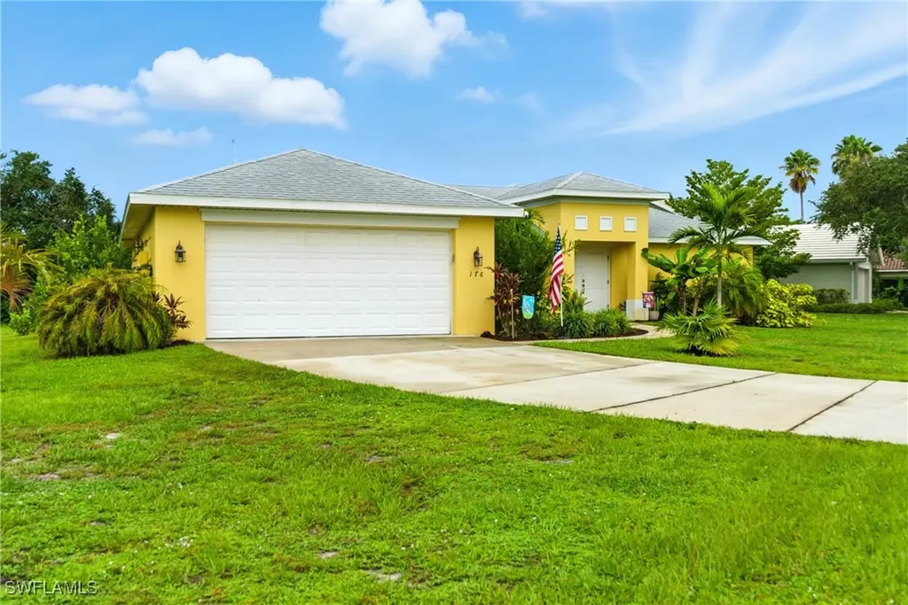 176 Venus Cay Naples FL 34114
