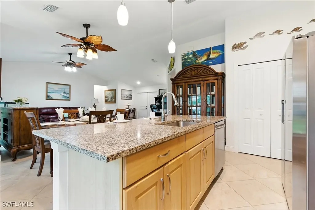 176 Venus Cay Naples FL 34114
