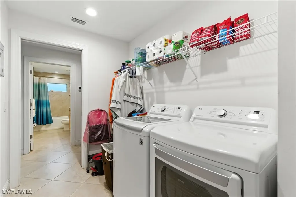176 Venus Cay Naples FL 34114