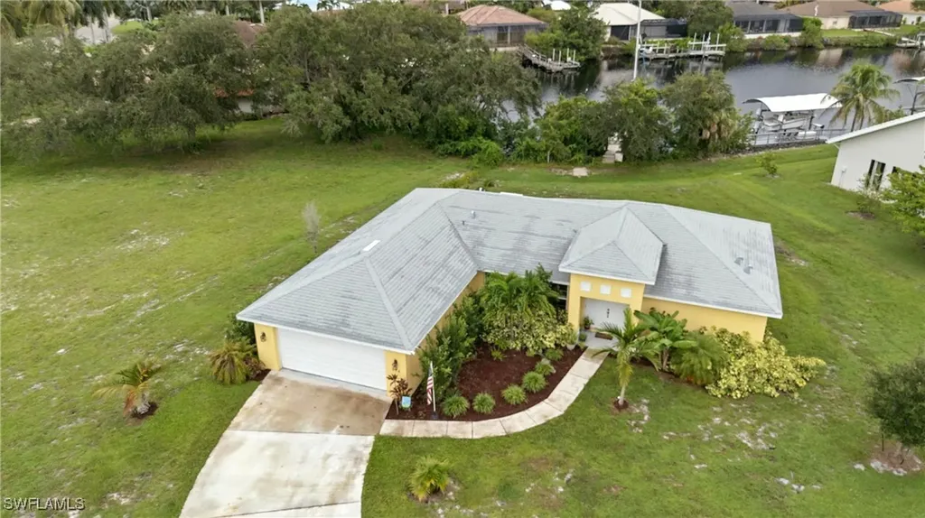 176 Venus Cay Naples FL 34114
