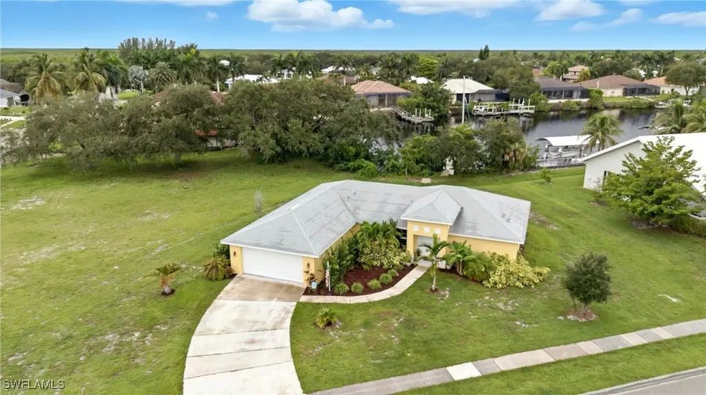 176 Venus Cay Naples FL 34114