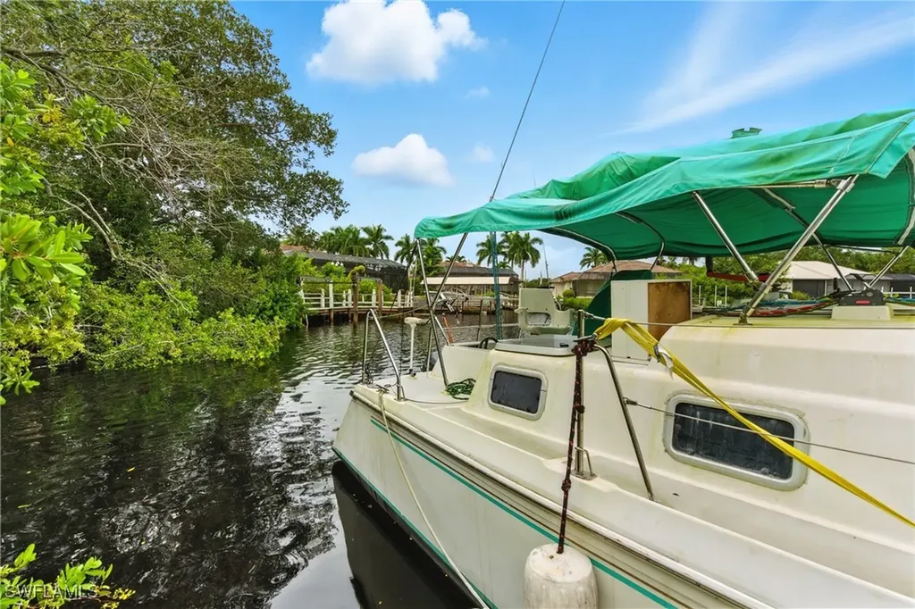 176 Venus Cay Naples FL 34114
