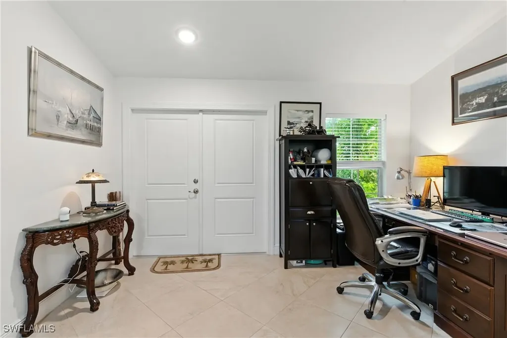 176 Venus Cay Naples FL 34114