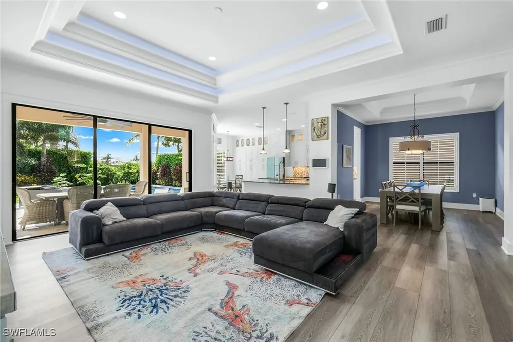 2704 Crystal Way Naples FL 34119