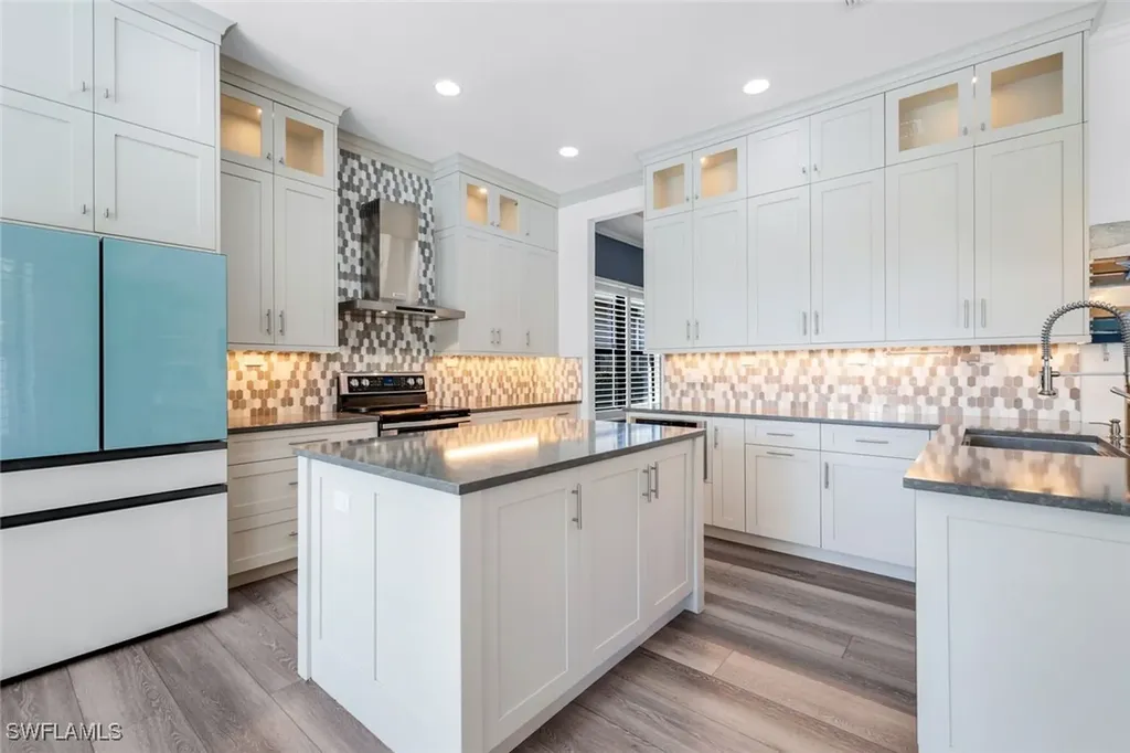 2704 Crystal Way Naples FL 34119