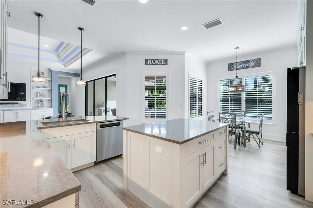 2704 Crystal Way Naples FL 34119