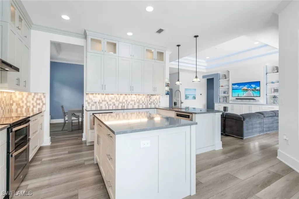 2704 Crystal Way Naples FL 34119