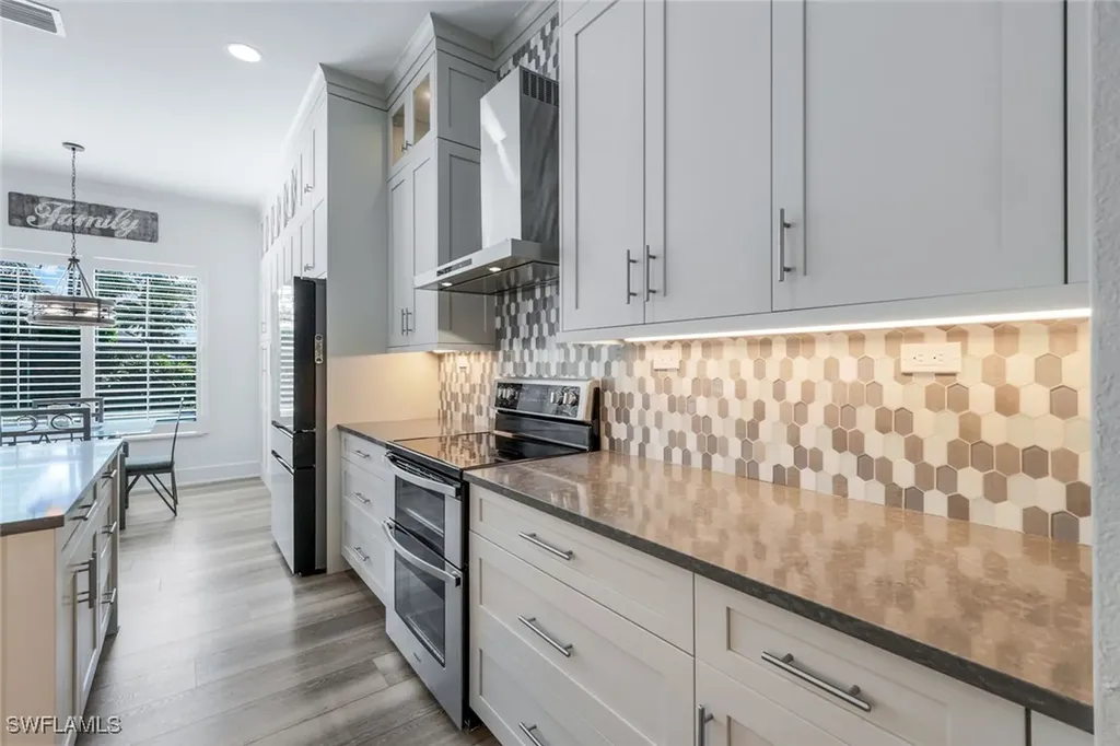 2704 Crystal Way Naples FL 34119