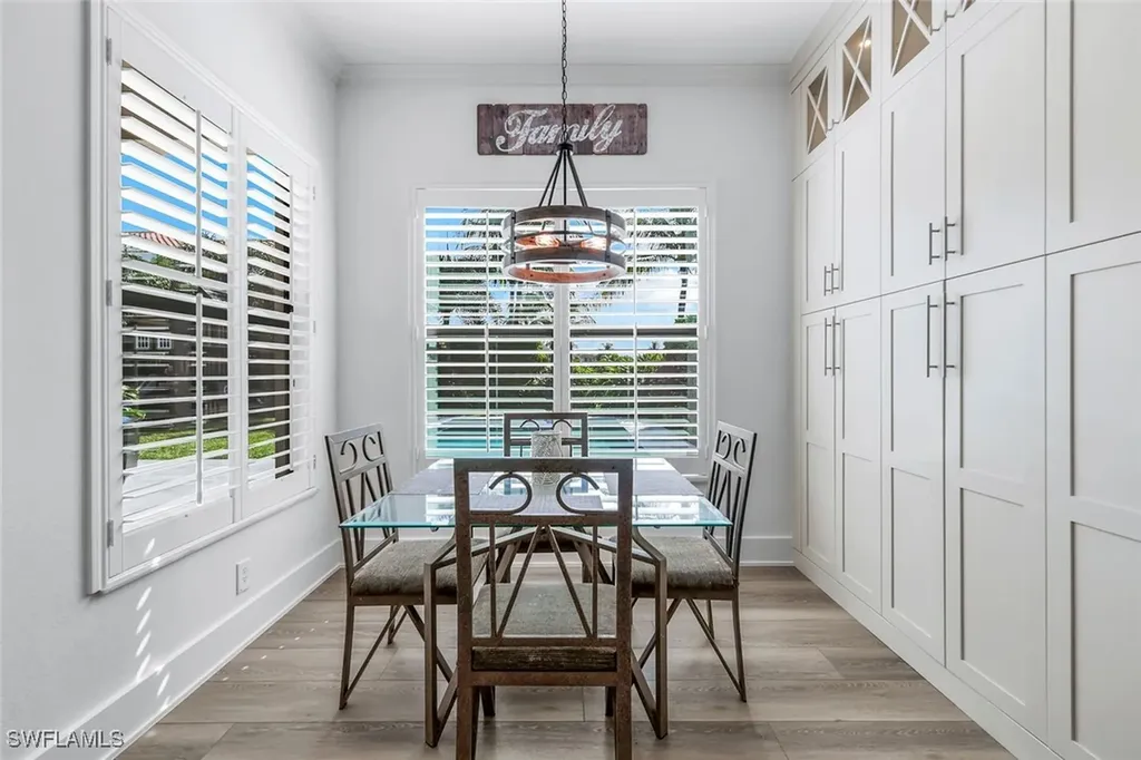 2704 Crystal Way Naples FL 34119