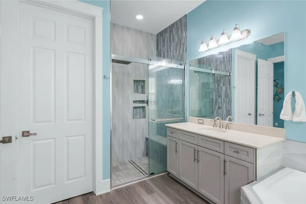 2704 Crystal Way Naples FL 34119