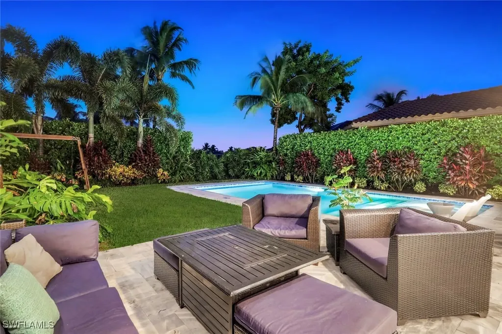 2704 Crystal Way Naples FL 34119