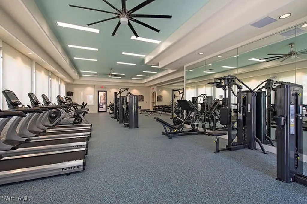 2704 Crystal Way Naples FL 34119
