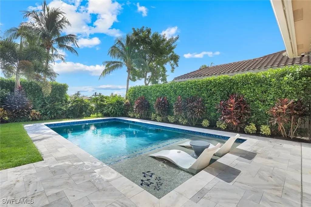 2704 Crystal Way Naples FL 34119