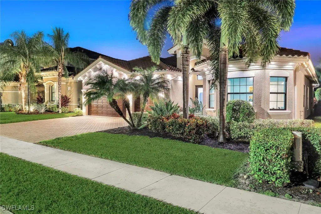 2704 Crystal Way Naples FL 34119
