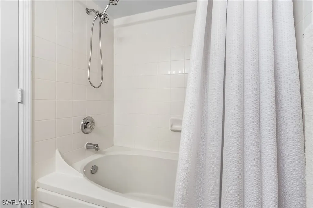 8920 Colonnades Court E Bonita Springs FL 34135
