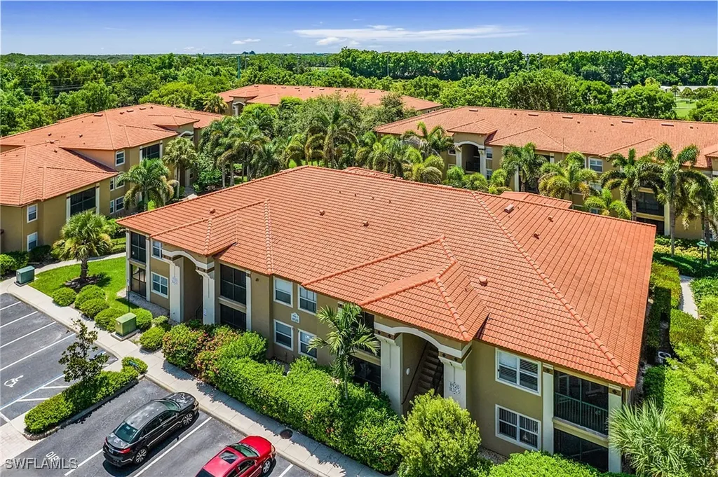 8920 Colonnades Court E Bonita Springs FL 34135