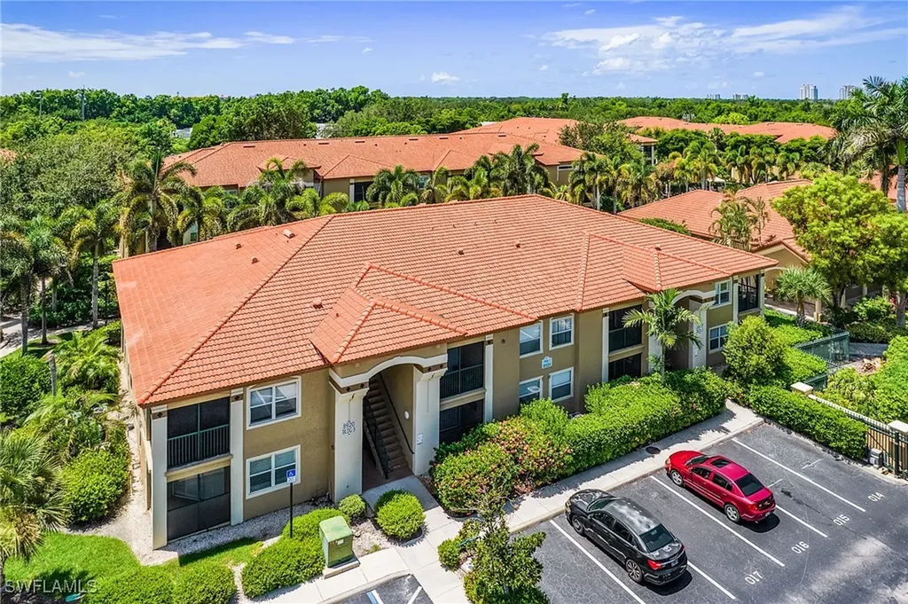 8920 Colonnades Court E Bonita Springs FL 34135