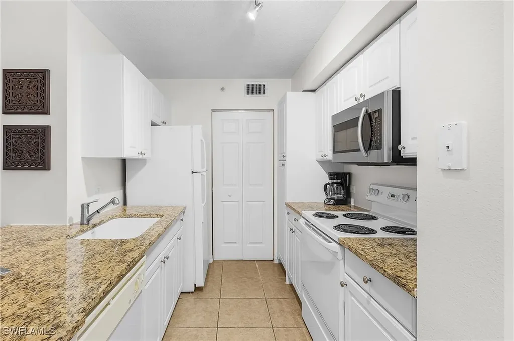 8920 Colonnades Court E Bonita Springs FL 34135