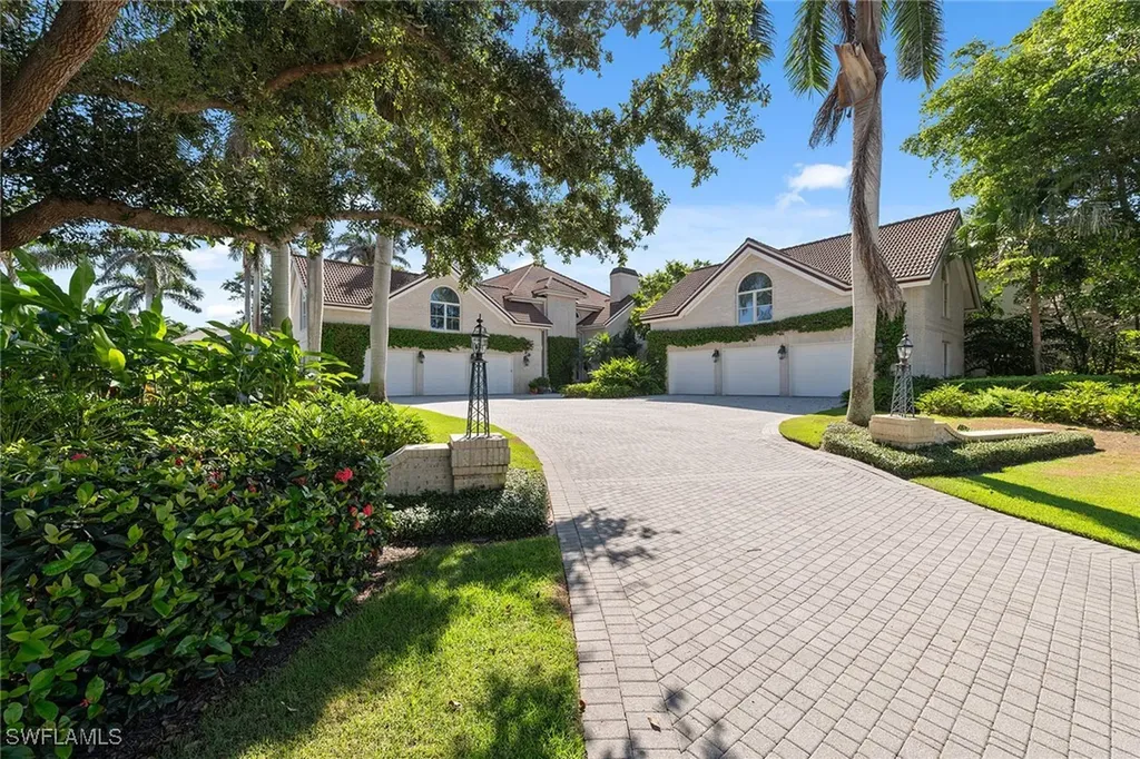 356 Colony Drive Naples FL 34108