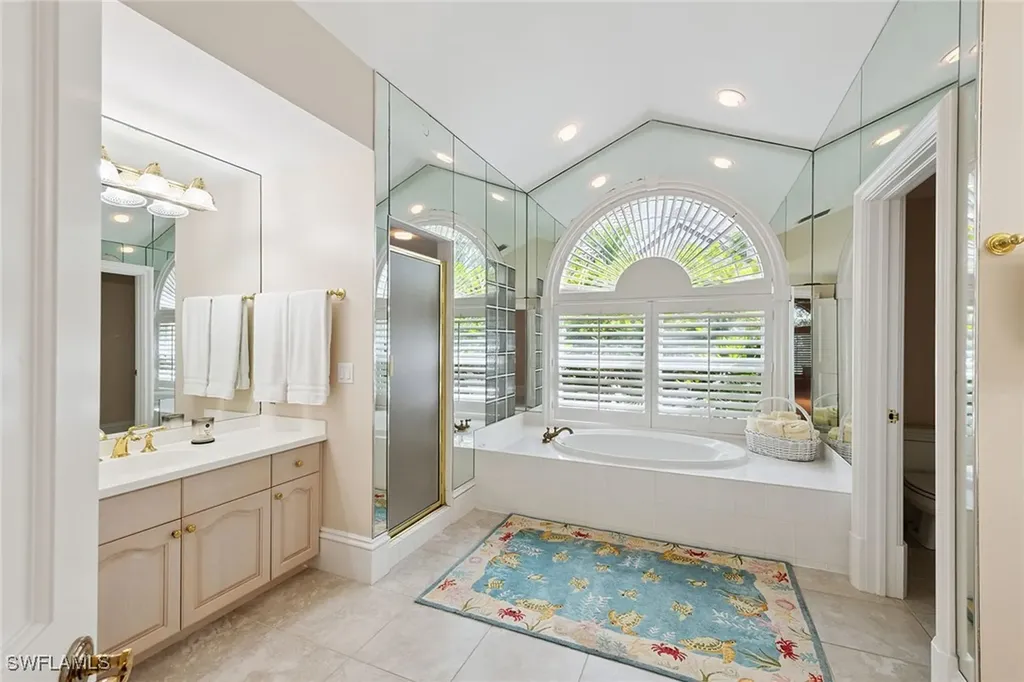356 Colony Drive Naples FL 34108