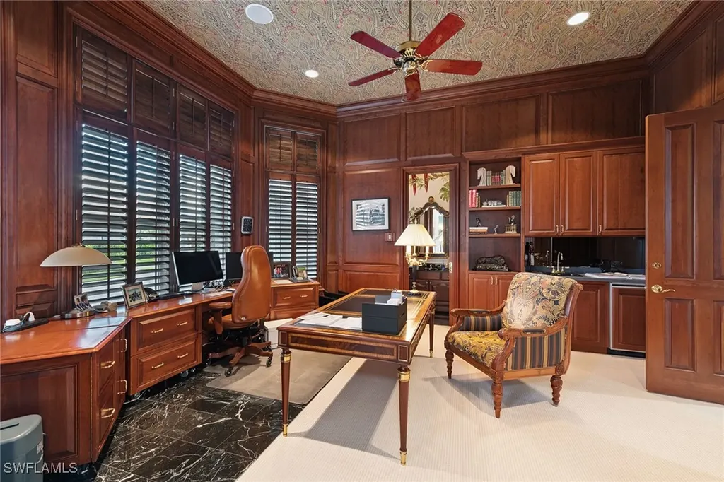 356 Colony Drive Naples FL 34108