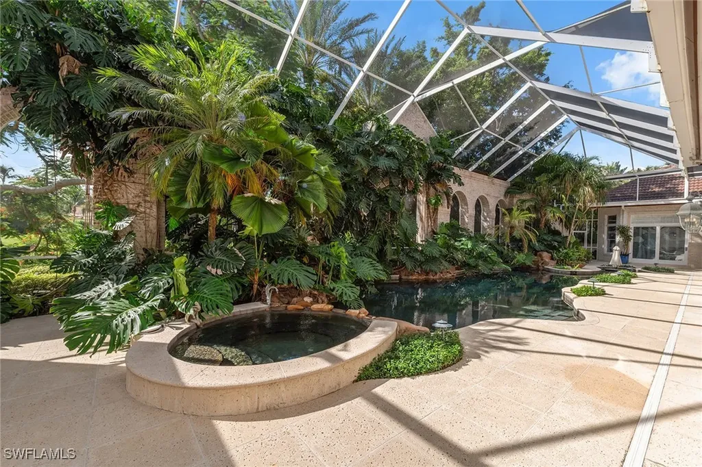 356 Colony Drive Naples FL 34108