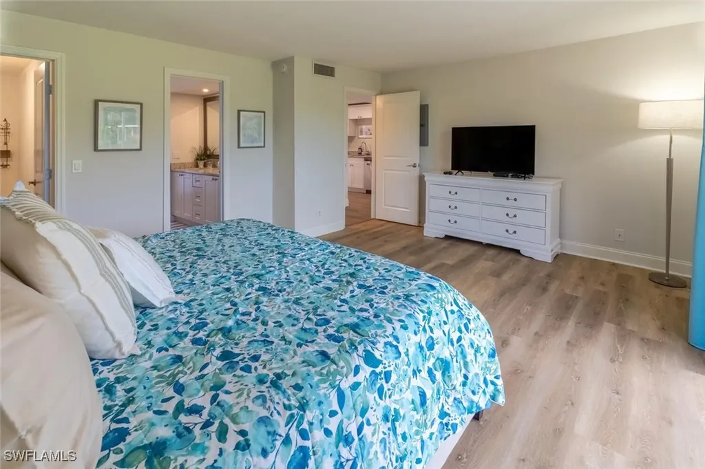 96 Glades Boulevard Naples FL 34112