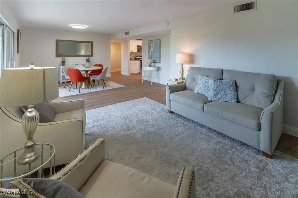 96 Glades Boulevard Naples FL 34112