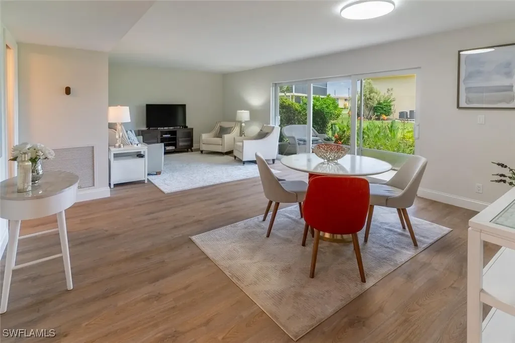 96 Glades Boulevard Naples FL 34112