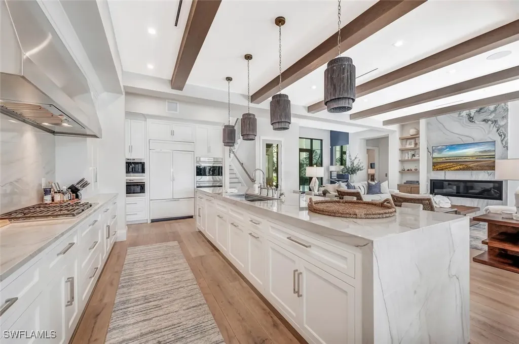 556 17th Avenue S Naples FL 34102