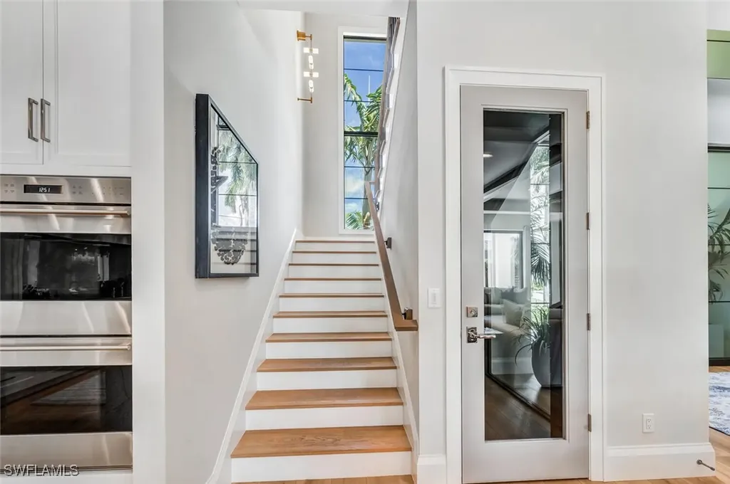 556 17th Avenue S Naples FL 34102