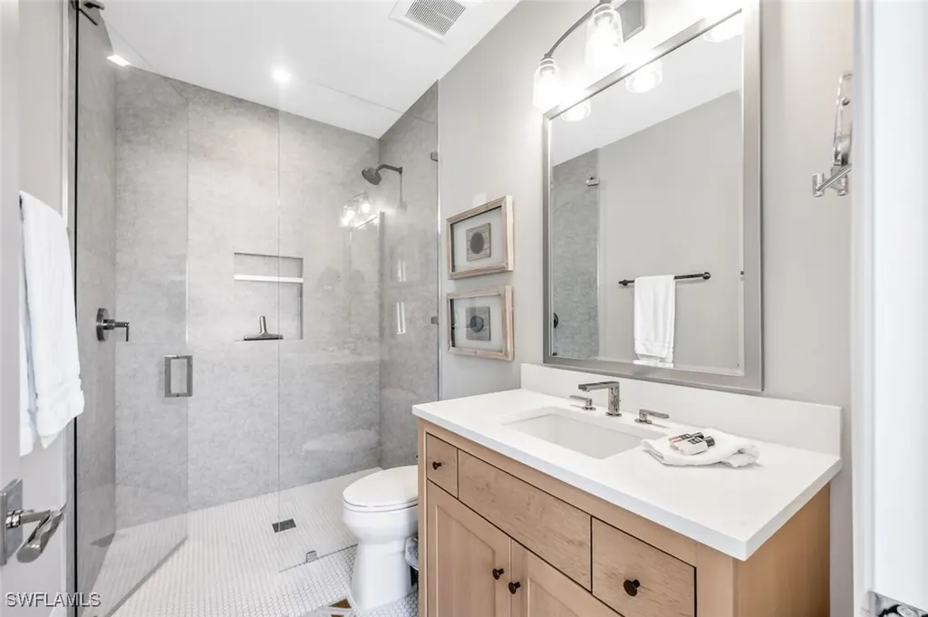 556 17th Avenue S Naples FL 34102