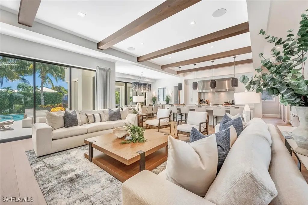 556 17th Avenue S Naples FL 34102